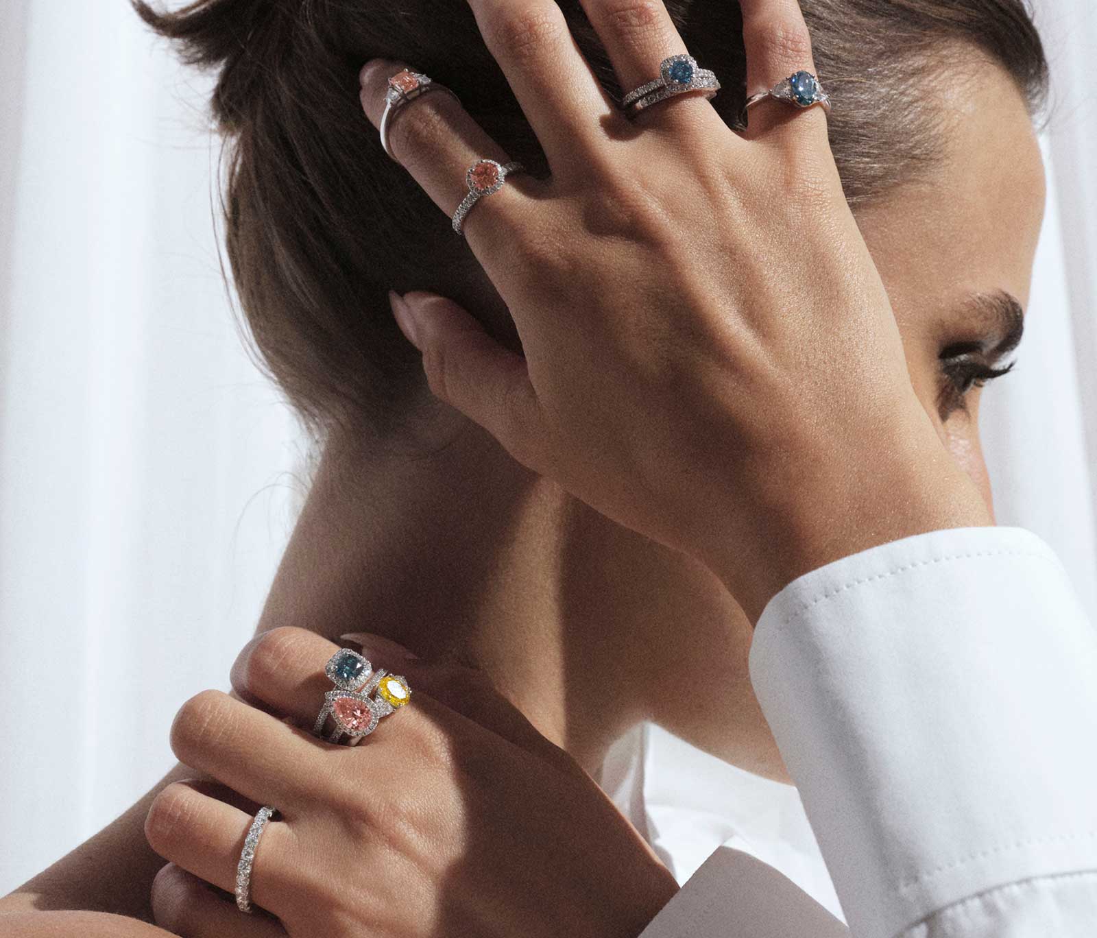 Emily Ratajkowski repurposed her engagement ring into 'divorce rings' |  Vogue India