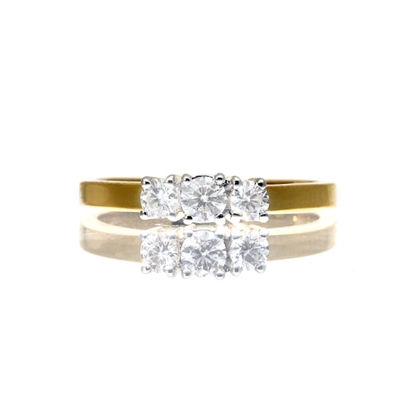 Ellie 18K Gold 3 Stone Lab Diamond Ring 0.50CT F/VS - Image 3