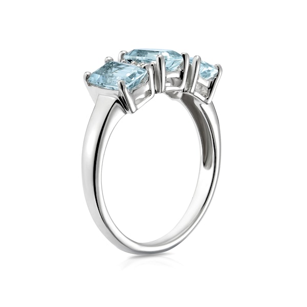 Aquamarine 1.65CT And Diamond 9K White Gold Ring - Image 3