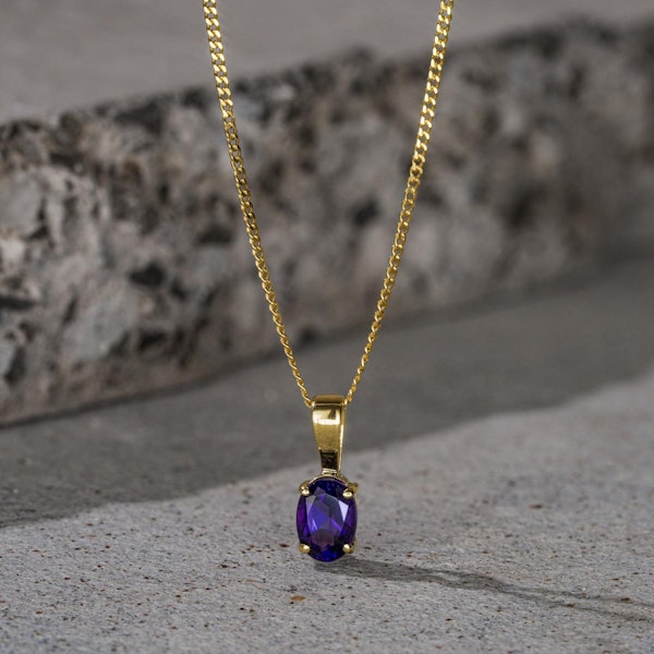 Amethyst 7 x 5mm 9K Yellow Gold Pendant Necklace - Image 3