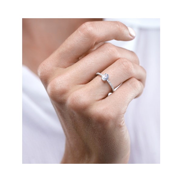 9K White Gold Diamond and Aquamarine Ring 0.08ct - Image 3