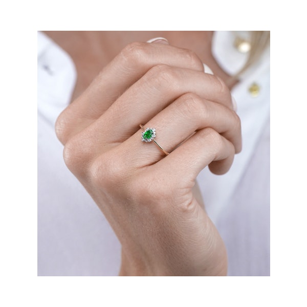 Emerald and Diamond Stellato Cluster Ring in 9K Gold - Image 3