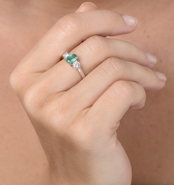 Emerald Rings | Over 150 Styles | TheDiamondStore.co.uk™