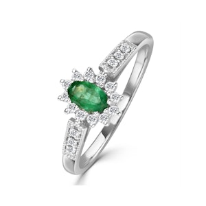 Emerald Ring with Lab Diamonds in 925 Silver - 5 x 3mm Centre