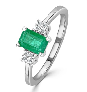 Emerald 6 x 4mm And Diamond 9K White Gold Ring  A3078
