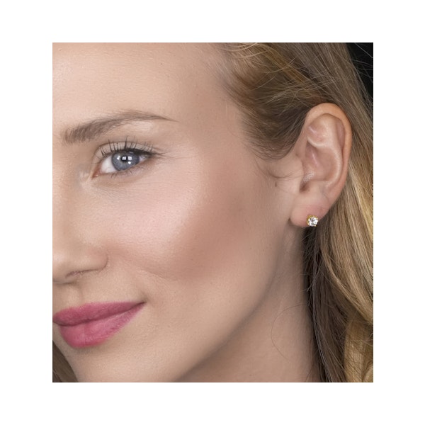 Diamond Stud Earrings 4.5mm 18K Gold - 0.66CT - Premium - Image 4