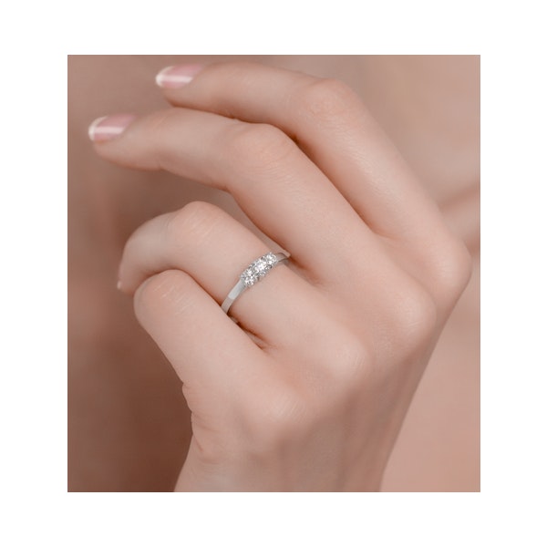 Ellie 18K White Gold 3 Stone Diamond Ring 0.50CT H/SI - Image 4
