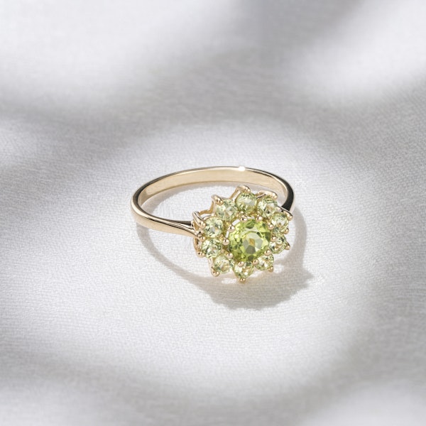 1.12ct Peridot Cluster Ring in 9K Yellow Gold - Image 2