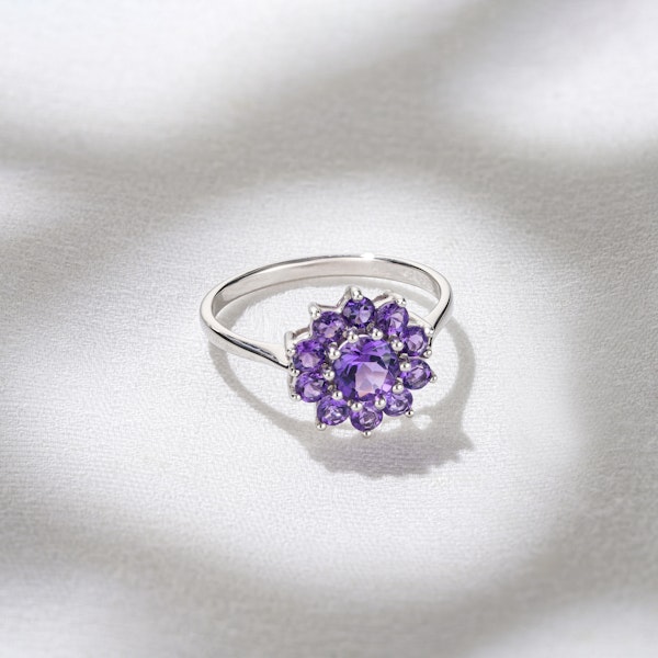 0.94ct Amethyst Cluster Ring in 9K White Gold - Image 2