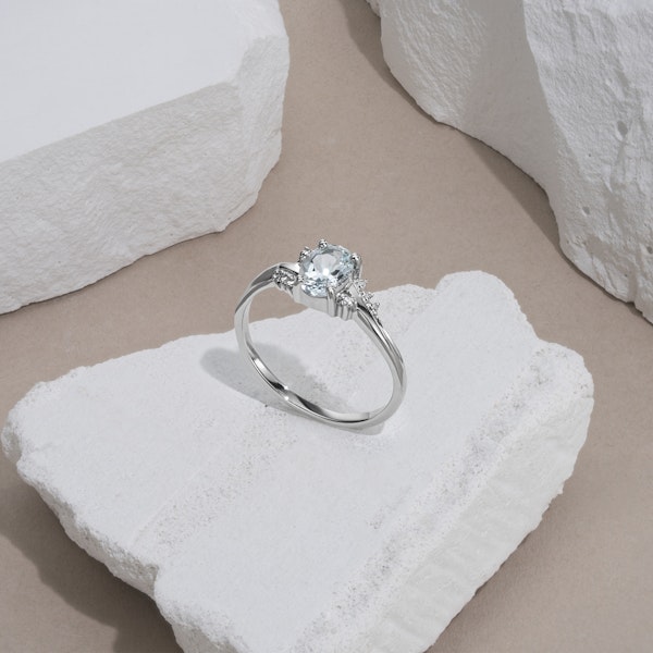 Aquamarine 0.70CT And Diamond 9K White Gold Ring E5731 - Image 6