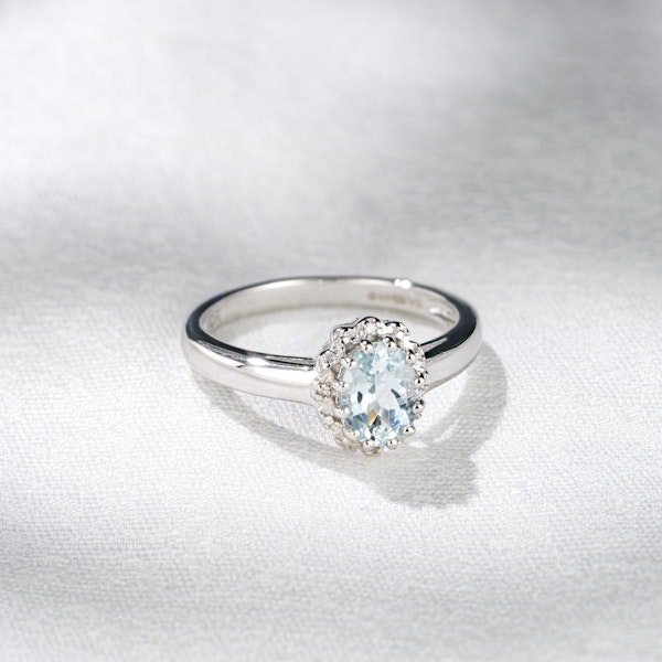 Aquamarine 0.70CT And Diamond 9K White Gold Ring - Image 6
