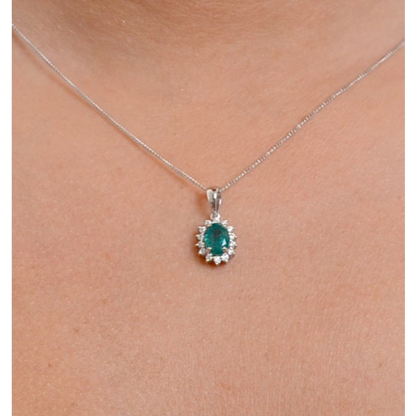 Emerald 0.80CT And Diamond 18K White Gold Pendant Necklace - Image 4