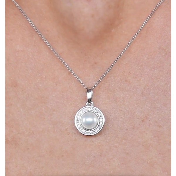 Pearl and Diamond Halo Stellato Pendant Necklace in 9K White Gold - Image 3