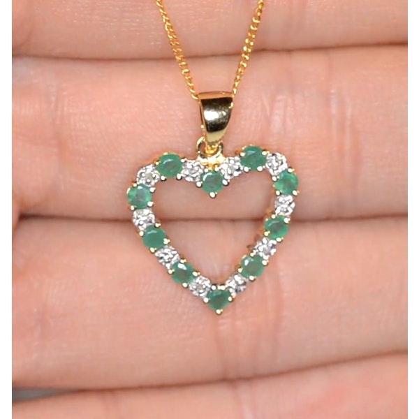 Emerald 0.54CT And Diamond 9K Yellow Gold Heart Pendant Necklace - Image 3