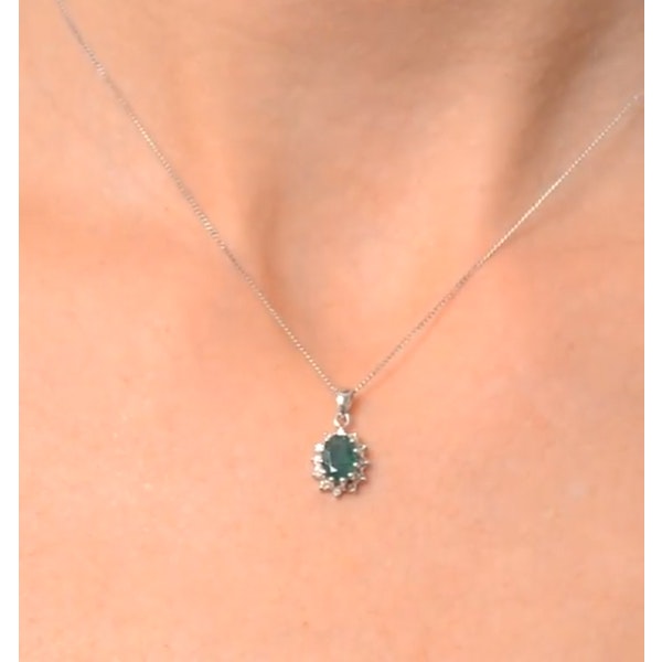 Emerald 0.80CT And Diamond 9K White Gold Pendant Necklace - Image 2
