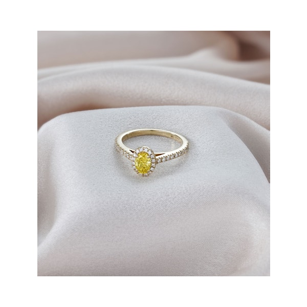Georgina Yellow Lab Diamond Oval Halo 0.90ct Ring in 18K Yellow Gold - Elara Collection - Image 5
