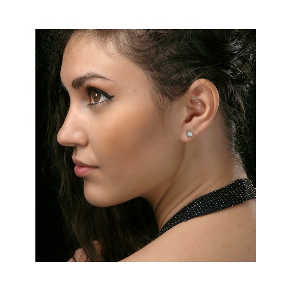 Lab Diamond Stud Earrings 5mm 0.10ct H/Si in 925 Silver - Image 3