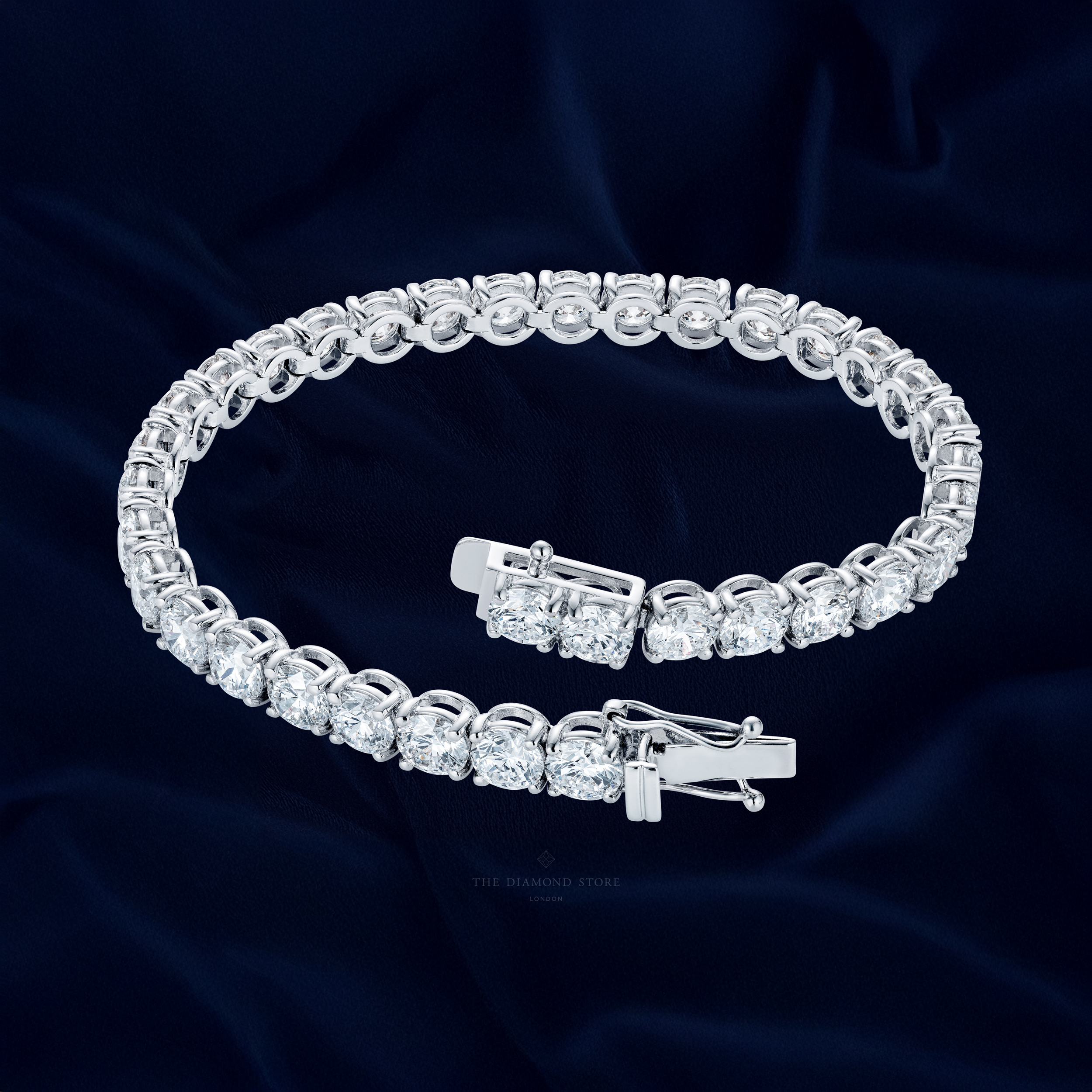 LUXE 19.00ct Lab Diamond Tennis Bracelet with IGI Certified Brilliant Cut Diamonds in 18K White Gold