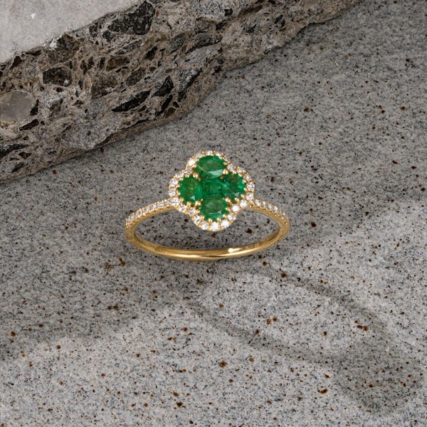 Emerald 1.06ct And Diamond 18K Yellow Gold Alegria Ring - Image 2