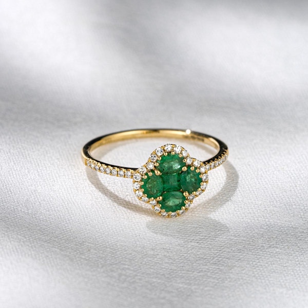 Emerald 1.06ct And Diamond 18K Yellow Gold Alegria Ring - Image 4