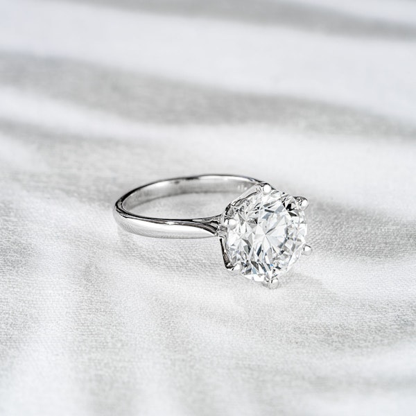 Low Set Chloe 5.00ct Lab Diamond Round Cut Engagement Ring in Platinum G/VS1 - Image 6