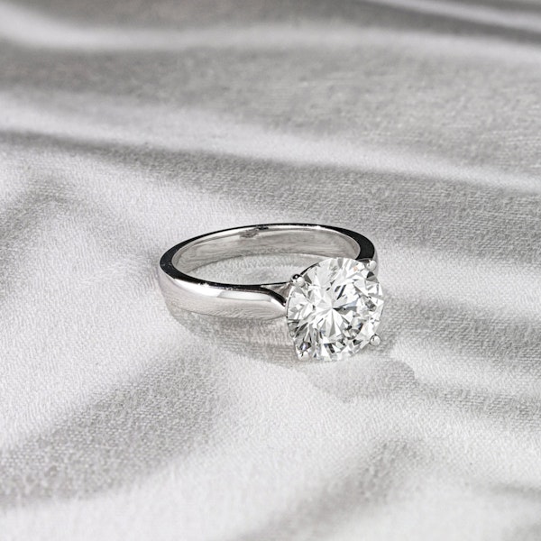 Petra 3.00ct Lab Diamond Round Cut Engagement Ring in Platinum G/VS1 - Image 2