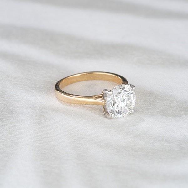 Grace 3.00ct Lab Diamond Round Cut Engagement Ring in 18K Yellow Gold G/VS1 - Image 6