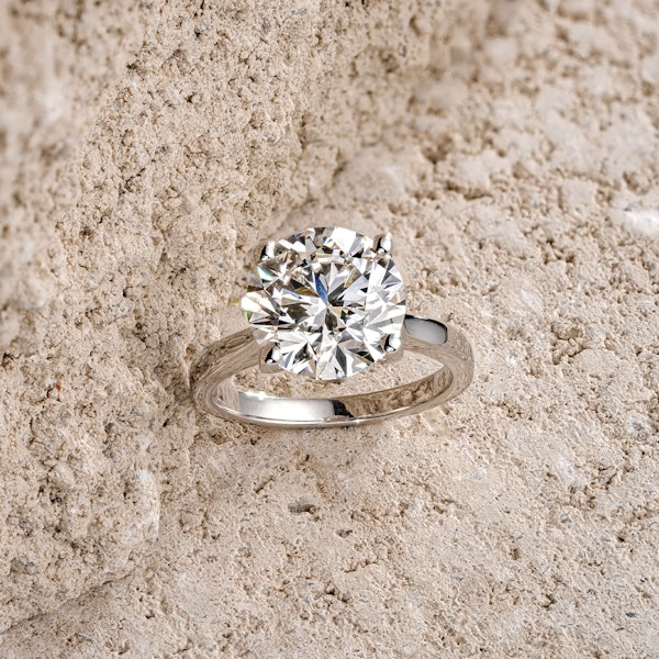 Grace 5.00ct Lab Diamond Round Cut Engagement Ring in Platinum G/VS1 - Image 8