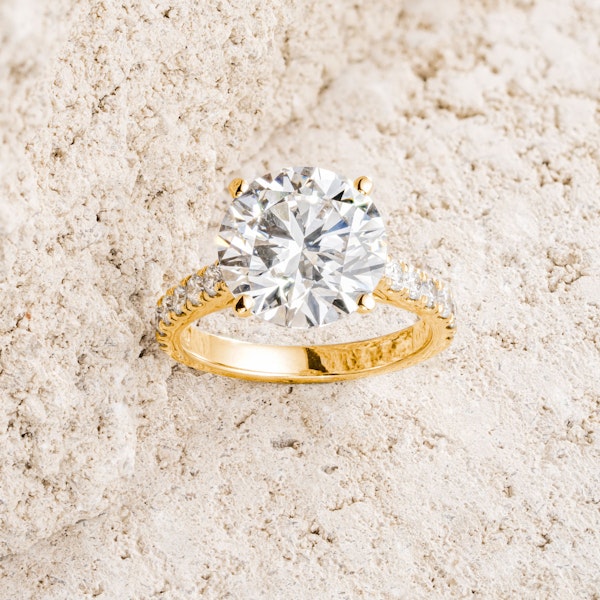 Natalia 5.65ct Lab Diamond Round Cut Engagement Ring in 18K Yellow Gold G/VS1 - Image 4