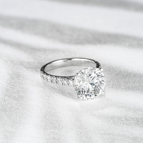 Natalia 5.65ct Lab Diamond Round Cut Engagement Ring in 18K White Gold G/VS1 - Image 2