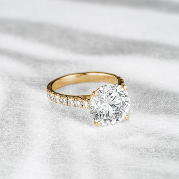 Natalia 5.65ct Lab Diamond Round Cut Engagement Ring in 18K Yellow Gold G/VS1 - Image 2