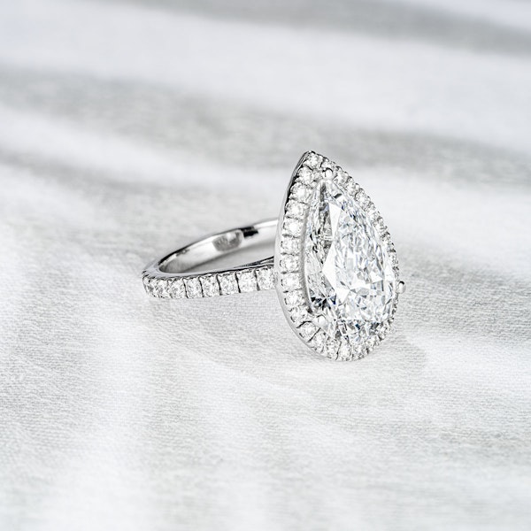 Diana 5.90ct Lab Diamond Pear Cut Engagement Ring in Platinum G/VS1 - Image 2