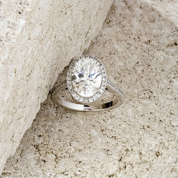 Georgina 3.50ct Lab Diamond Oval Cut Engagement Ring in 18K White Gold G/VS1 - Image 4