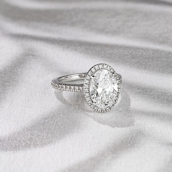 Georgina 3.50ct Lab Diamond Oval Cut Engagement Ring in 18K White Gold G/VS1 - Image 2