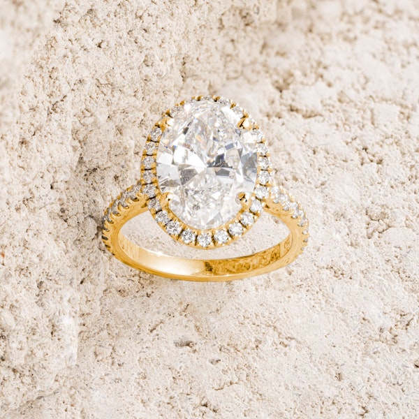 Georgina 5.70ct Lab Diamond Oval Cut Engagement Ring in 18K Yellow Gold G/VS1 - Image 6