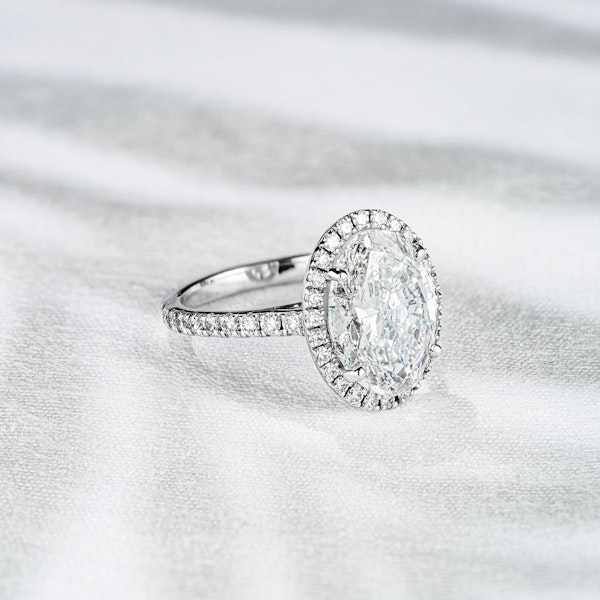 Georgina 5.70ct Lab Diamond Oval Cut Engagement Ring in Platinum G/VS1 - Image 5