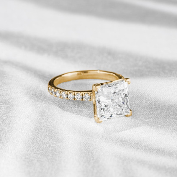 Katerina 5.55ct Lab Diamond Princess Cut Engagement Ring in 18K Yellow Gold G/VS1 - Image 2