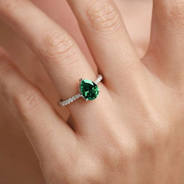 Astra 2.30ct Lab Emerald and Diamond Shoulder Set Pear Cut Ring in Silver - Image 2
