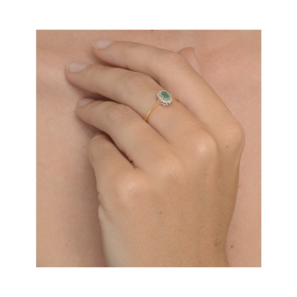 Emerald 5 x 3mm And Diamond 9K Gold Ring - Image 4