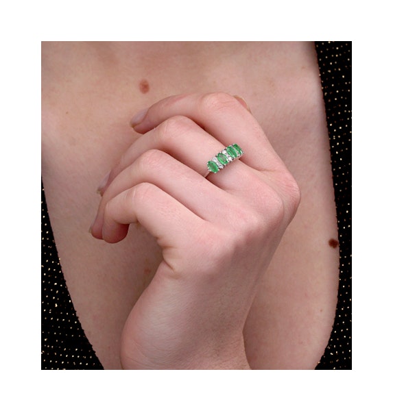 Emerald 0.94ct And Diamond 9K White Gold Ring - Image 2