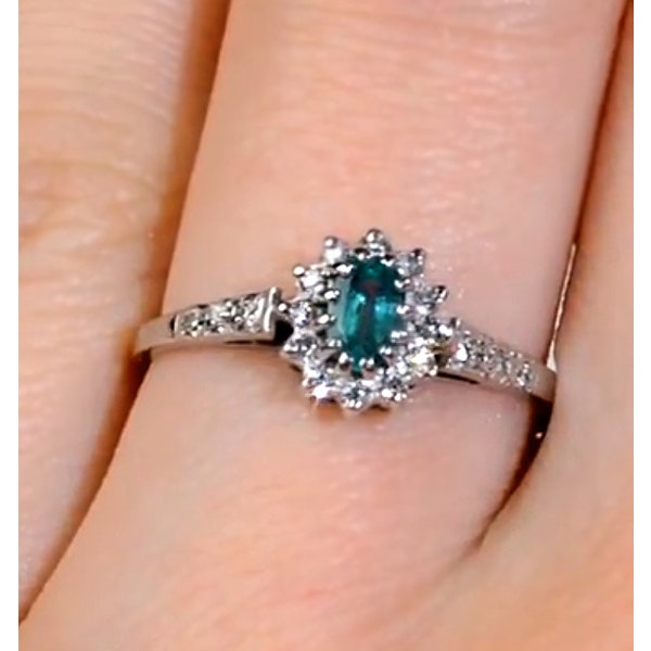 Emerald 5 x 3mm And Diamond 9K White Gold Ring - Image 4