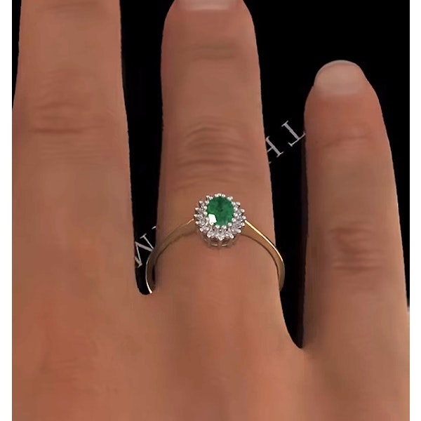 Emerald 6 x 4mm And Diamond 9K Gold Ring A3205 - Image 4