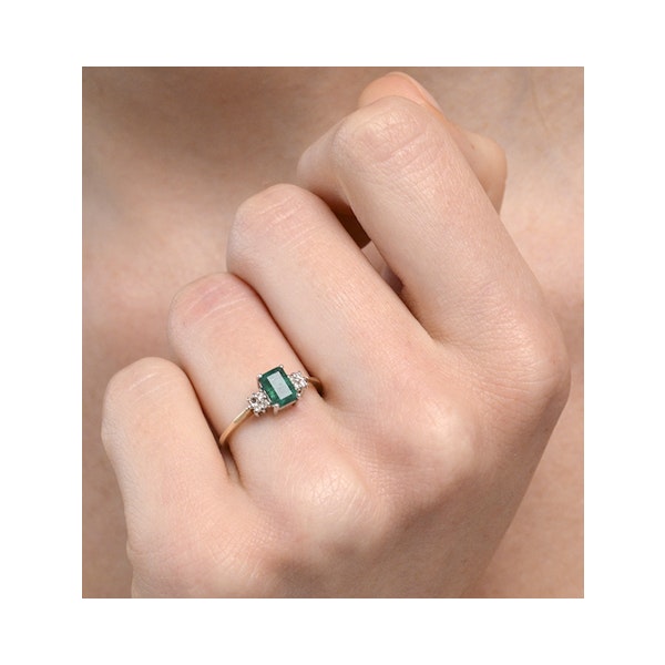 Emerald 0.65ct And Diamond 9K Gold Ring - Image 4