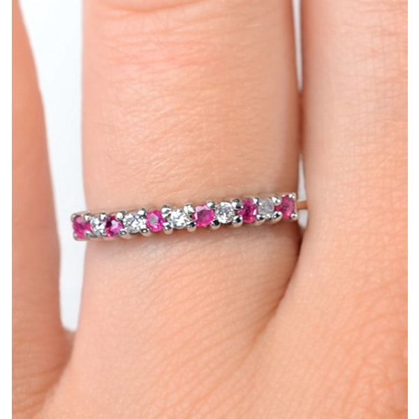 Ruby 0.16ct And Diamond 9K Gold Ring - Image 3