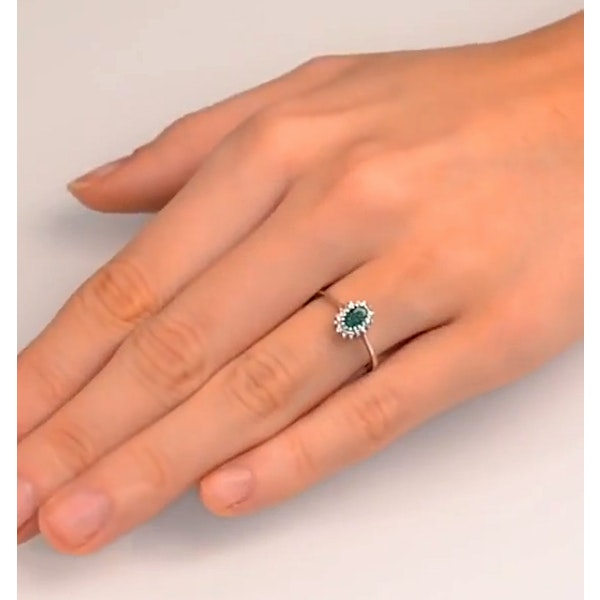 Emerald 5 x 3mm And Diamond 9K White Gold Ring A4450 - Image 4