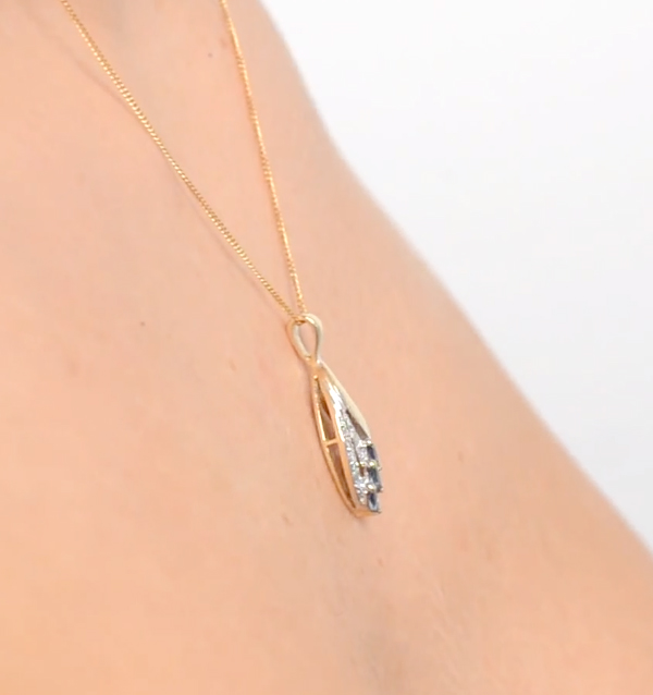 Diamond gold pendant necklace hotsell