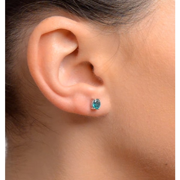 Emerald 5 x 4mm 0.70ct 9K White Gold Earrings - Image 3