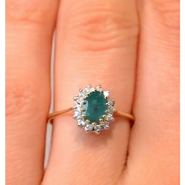 Emerald 0.83ct And Diamond 9K Gold Ring - Image 3