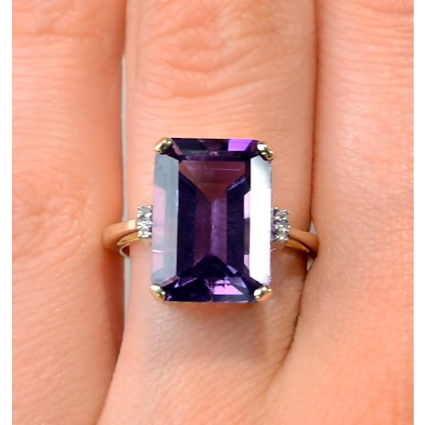 Amethyst 6.40ct And Diamond 9K Gold Ring - Image 3
