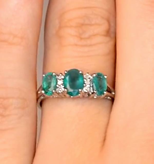 Emerald Rings | Over 150 Styles | The Diamond Store